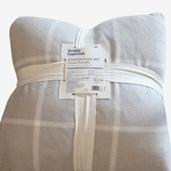 Simply Essential Other - NEW! SIMPLY ESSENTIAL Window Pane 3pc Pillow & Blanket Gift Set.